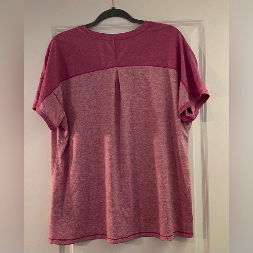 The North Face T-Shirt Short Sleeve Tee Pink Dri-Fit Sz XL Gently Used Condition - Picture 2 of 6